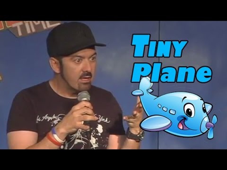 Stand Up Comedy by Carlos Oscar - Tiny Plane
