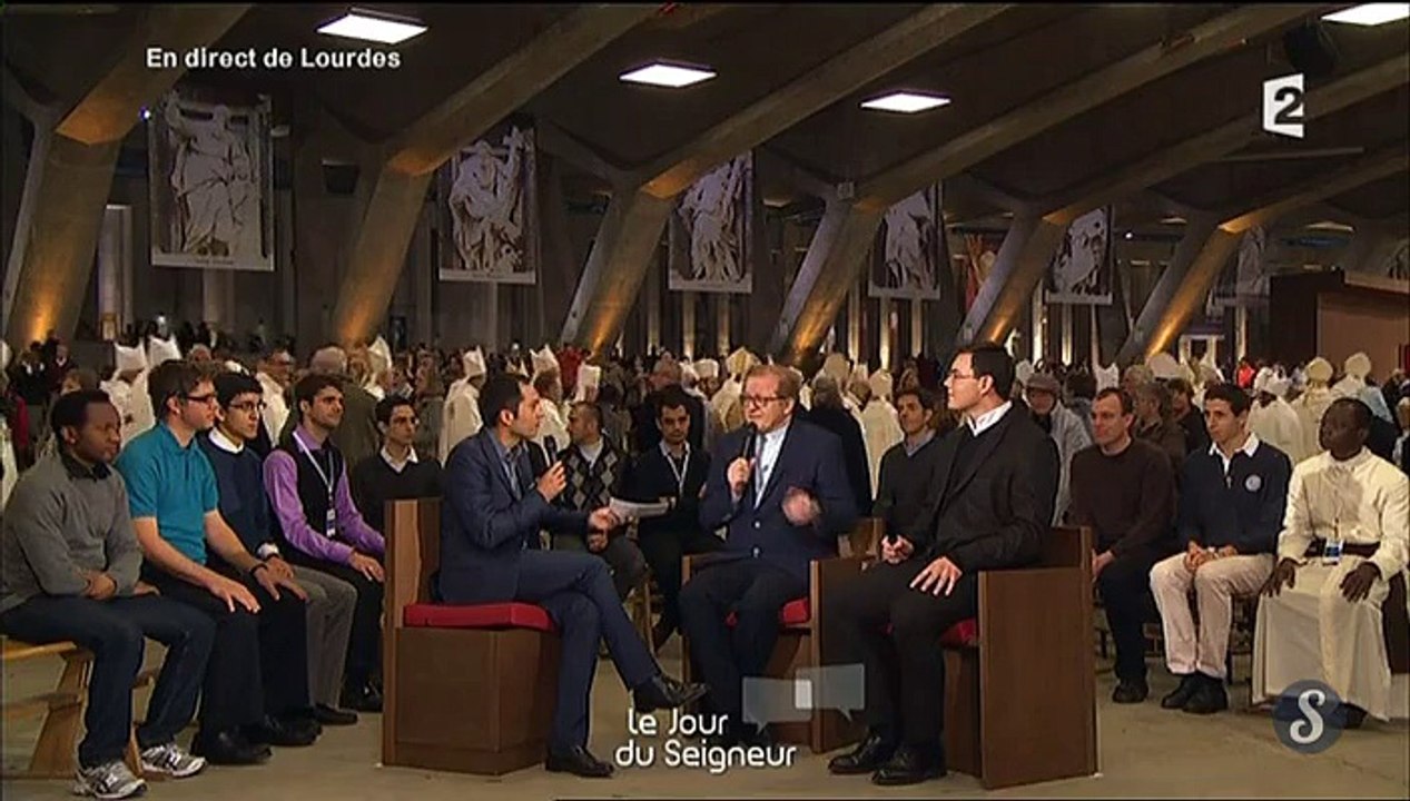 Un prêtre fait un lapsus à la messe...