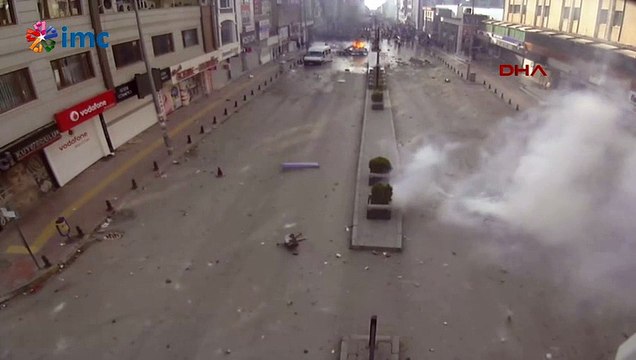 Van’da araç yakan polisler görevden alındı