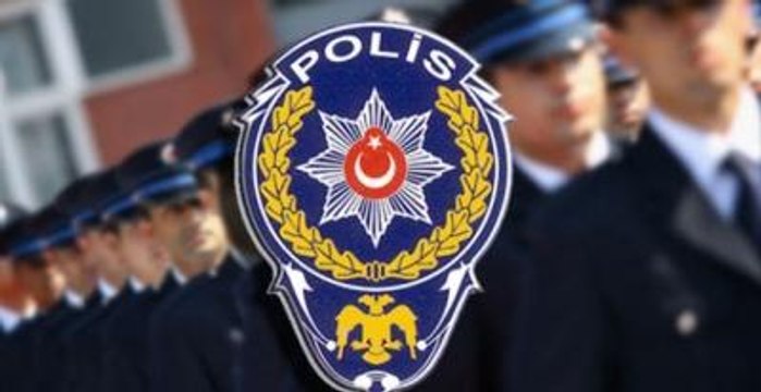 15 Polis Gözaltına Alındı