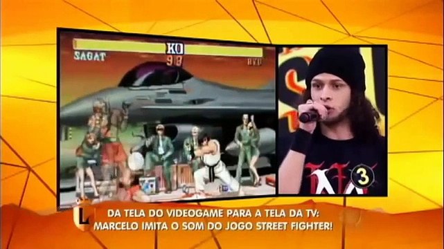 Il imite les bruitages de Street Fighter 2 à la perfection