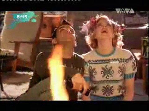 Robbie Williams et Nicole Kidman chantent Something Stupid