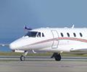 Yanal'ın uçağının camında Trabzonspor bayrağı