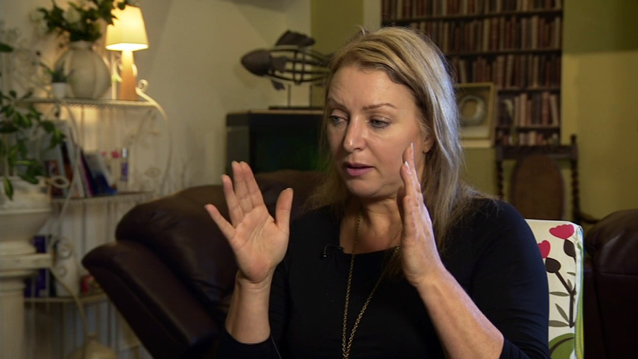 Hotel owner describes moment she confronted suspected killer