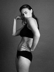 Manken Myla Dalbesio'nun Bedeni ABD'yi Karıştırdı