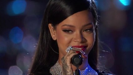 RIHANNA & EMINEM - Live at the Concert for Valor 11/11/2014 (HD - 25 min).