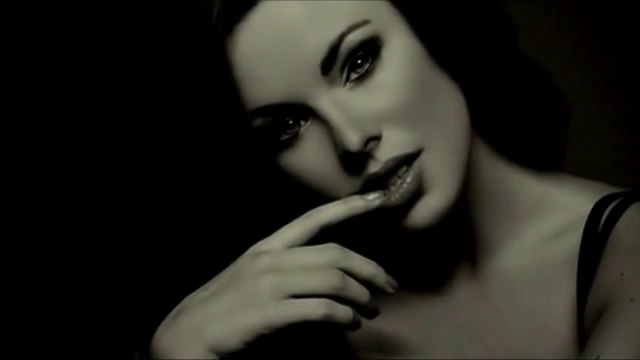 Превод! Sarit Hadad - Nizuz Ahaim (Искрица Живот)