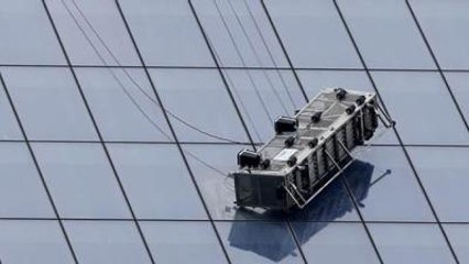 ABD'deki Özgürlük Kulesi'nde İşçiler, 350 Metre Yüksekte Mahsur Kaldı