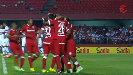 Juiz e bandeira erram e São Paulo empata com Internacional no Morumbi