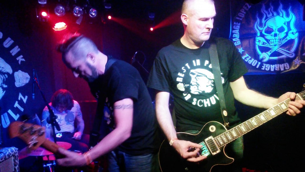 Garage Lopez Doc Djere à la Taverne Gambrinus