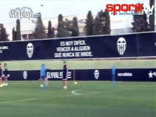 Antrenmanda Higuita kurtarışı!