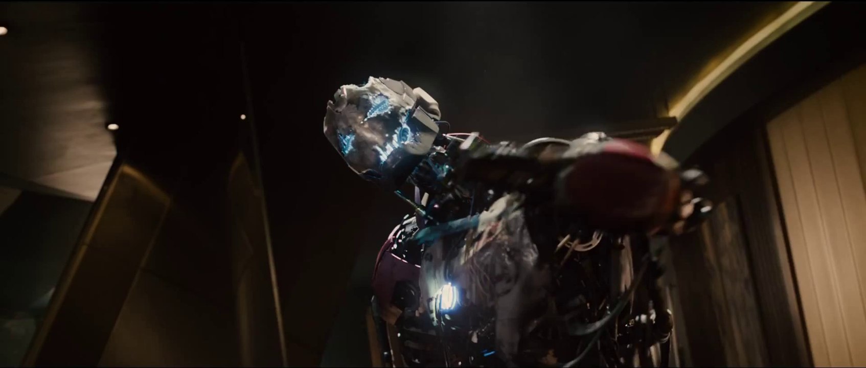 AVENGERS 2 AGE OF ULTRON - James Spader incarne le pire des méchant de tous les Marvel!