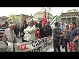 Napoli - Jobs Act e Decreto Poletti, sindacati in piazza -1- (11.11.14)