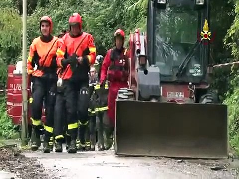 Liguria - Alluvione. Interventi dei Vigili del Fuoco -1- (11.11.14)