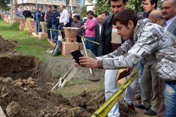 Parkta Doğalgaz İçin Kazılan Çukurdan İnsan Kemikleri Çıktı