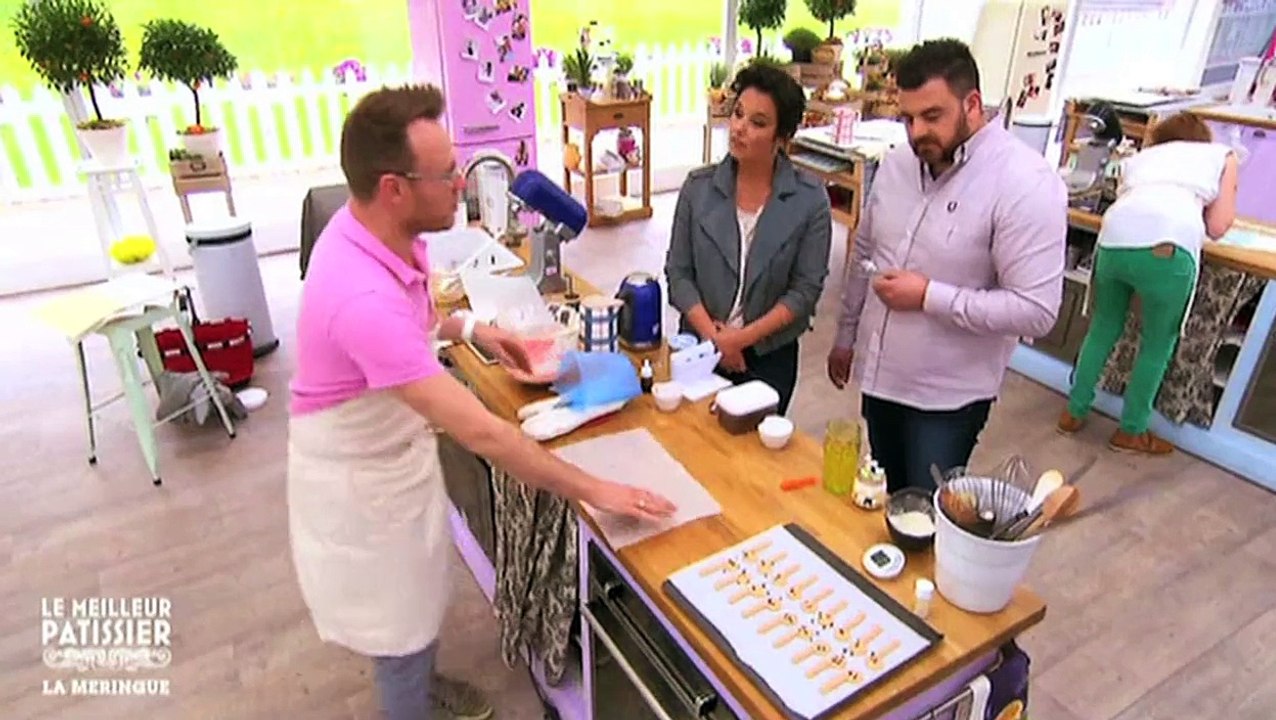 Fou rire dans 'Le meilleur pâtissier' à cause de macarons en forme de pénis