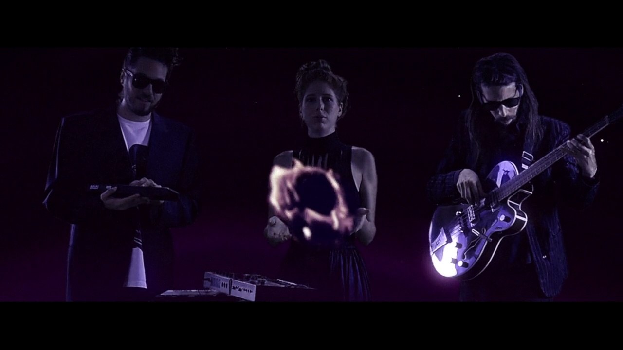Buttering Trio – I Cried For You