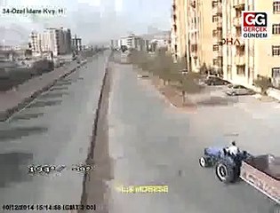 KİLİS'TE KAZALAR MOBESE KAMERALARINA YANSIDI