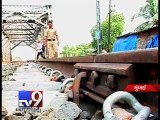Constable spots crack on tracks, averts mishap, Mumbai - Tv9 Gujarati