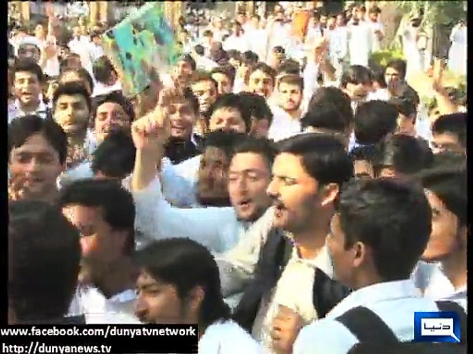 Dunya News - Go Imran Go slogans in Peshawar as CM KP visits Ialamia University