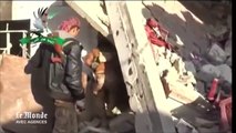 Une vidéo amateur montre des combattants kurdes et syriens patrouillant dans les ruines de Kobané