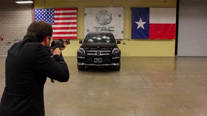 Mercedes blindée vs AK-47