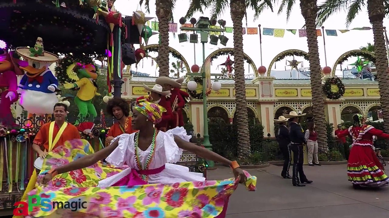 Disney ¡Viva Navidad!- Disney California Adventure - Disneyland Resort Holiday Time