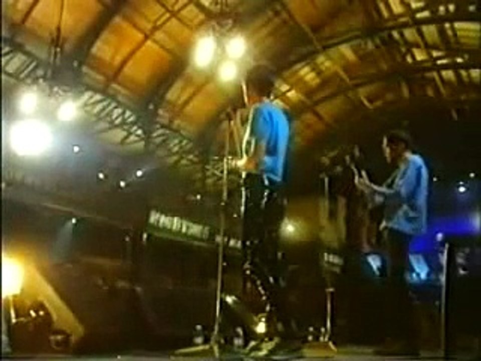 Everything But The Girl - Each and Everyone / Rollercoaster (live)