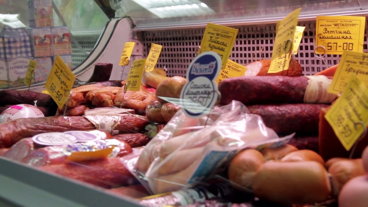 Food supplies vary in flashpoint east Ukraine city of Donetsk