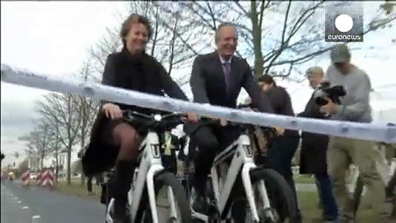 Niederlande: Radweg aus Solarmodulen