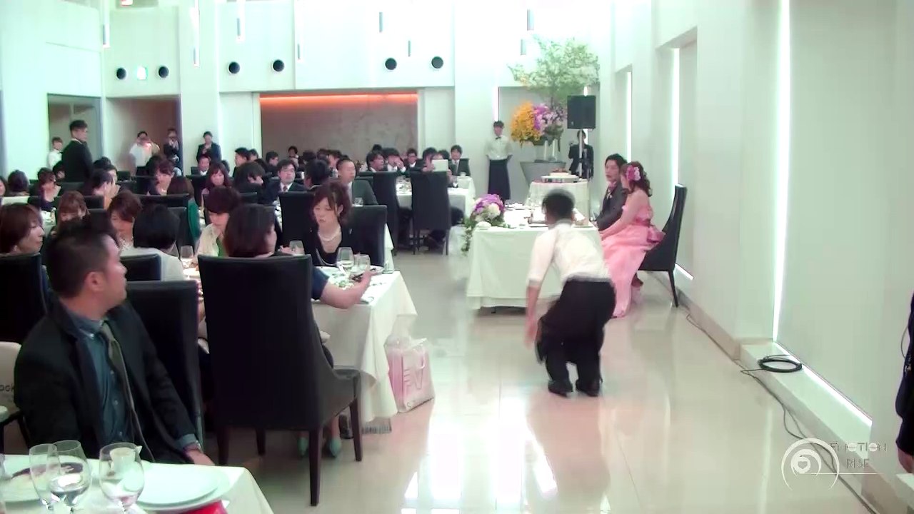 フラッシュモブ サプライズ 結婚式披露宴 One Direction 「Kiss You」 @PONTE VECCHIO