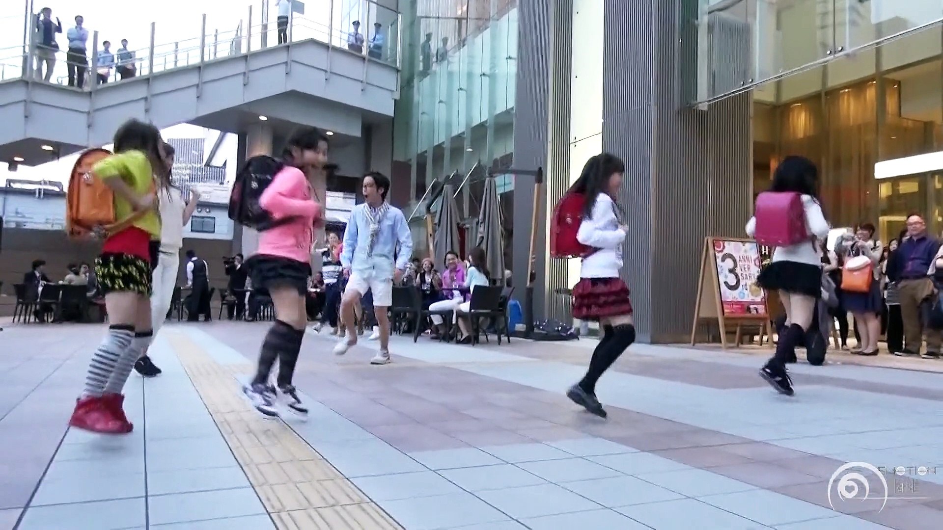 フラッシュモブ サプライズ プロポーズ Charice Louder Jr大阪駅 カリヨン広場 Flash Mob Surprise Proposal 動画 Dailymotion