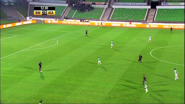 Funy moment during soccer game : Fail or genius, Iago Santos sit-down trick