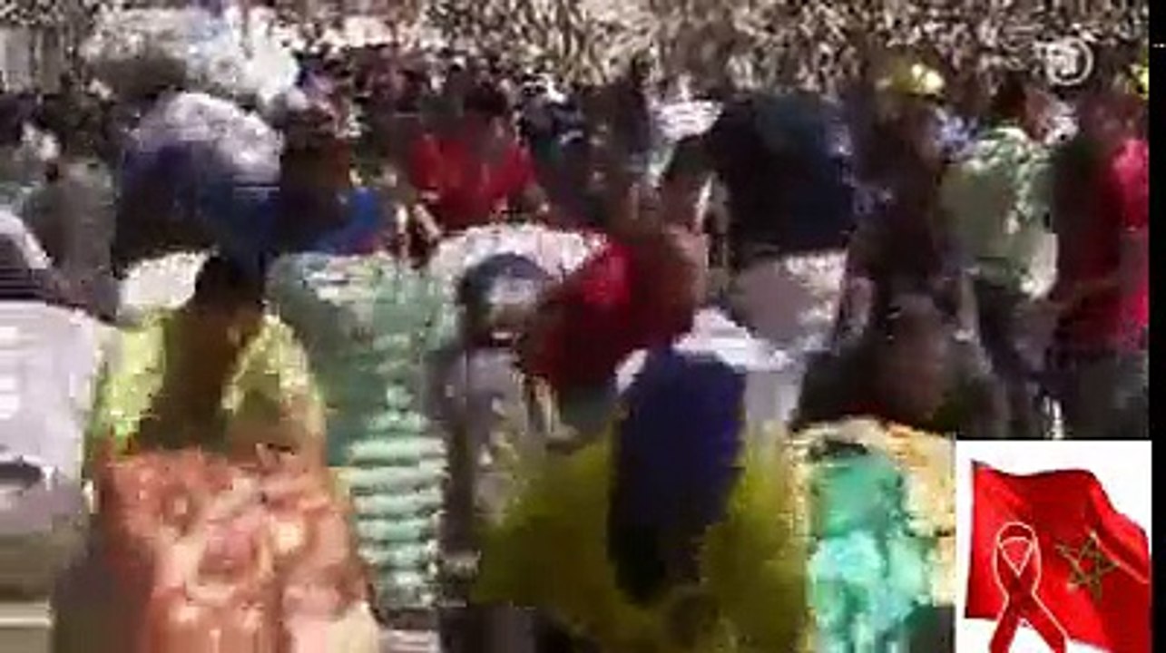 الشرطة  الإسبانية تقهر  الشعب المغربي مظلوم و محمد السادس  يتفرج و يتطاول على الصحراء الغربية