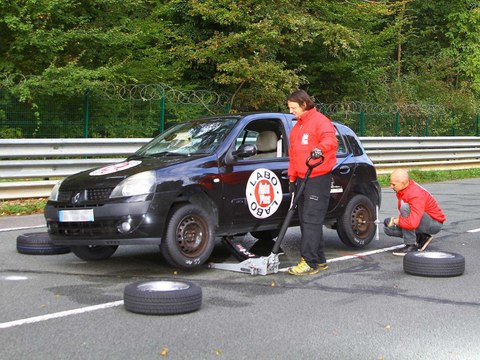 Pneus chinois : les tests Auto Plus en vidéo !
