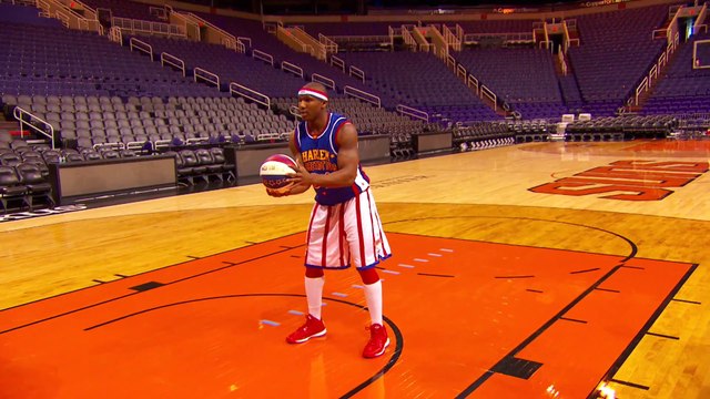 Record du monde en Basket-ball: marquer de dos et de très loin - Harlem Globetrotters