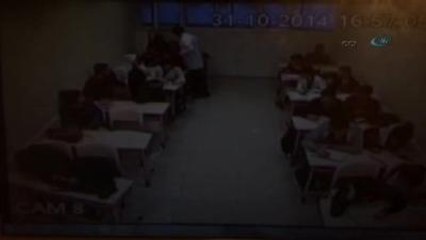 Öğretmen Öğrencisini Böyle Yumrukladı