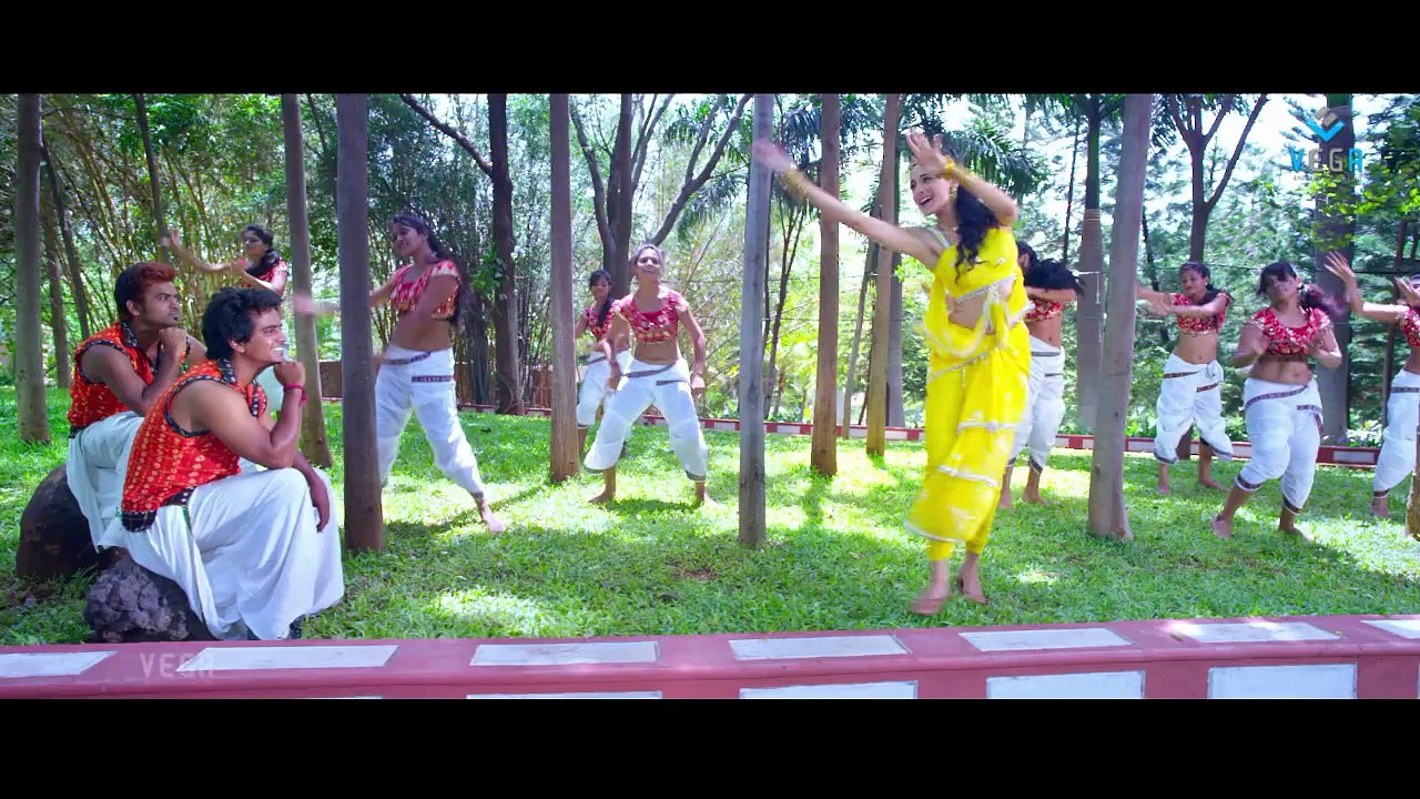 Mirchi Lanti Kurradu Song-Mirchi Lanti