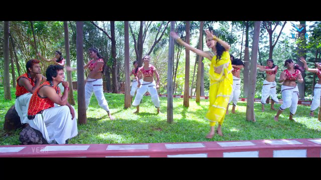 Mirchi Lanti Kurradu Song-Mirchi Lanti