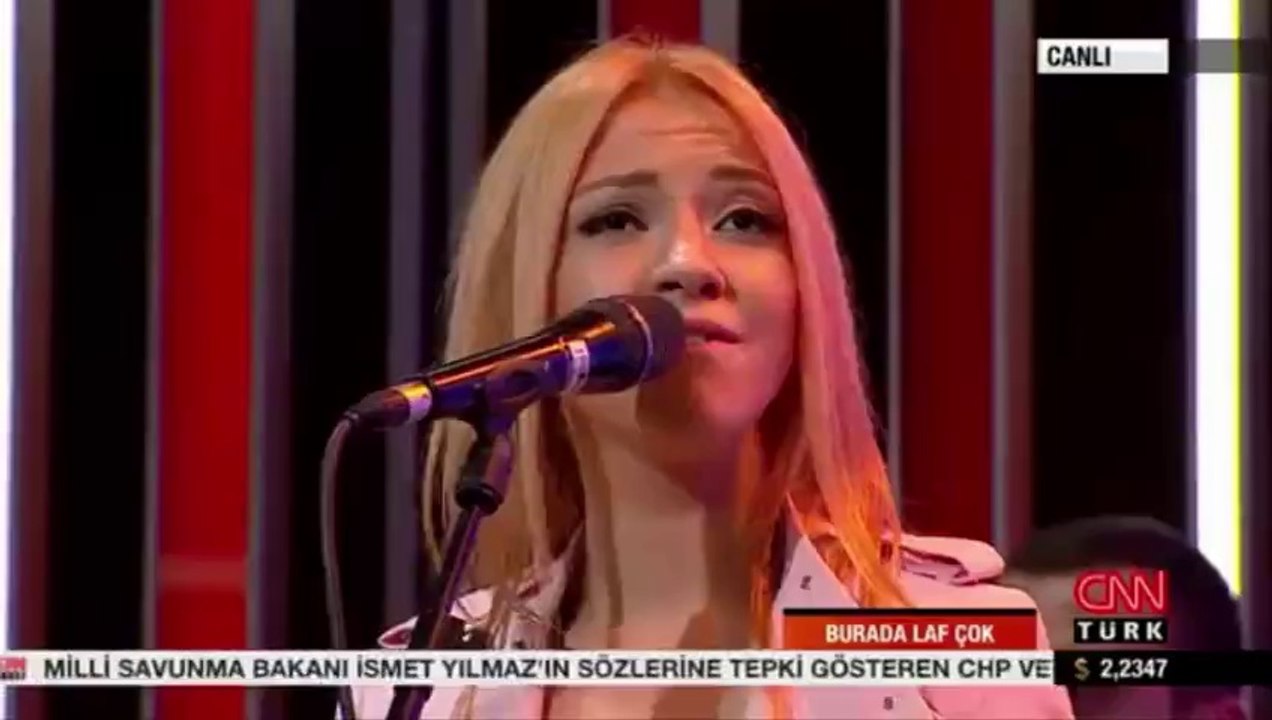 Ece Seçkin - Hoşuna mı Gidiyor (Burada Laf Çok)