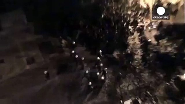 درگیری پلیس و دانشجویان معترض به تعطیلی دانشگاه آتن