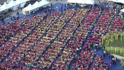 S. Korean festival makes 250 tonnes of spicy kimchi