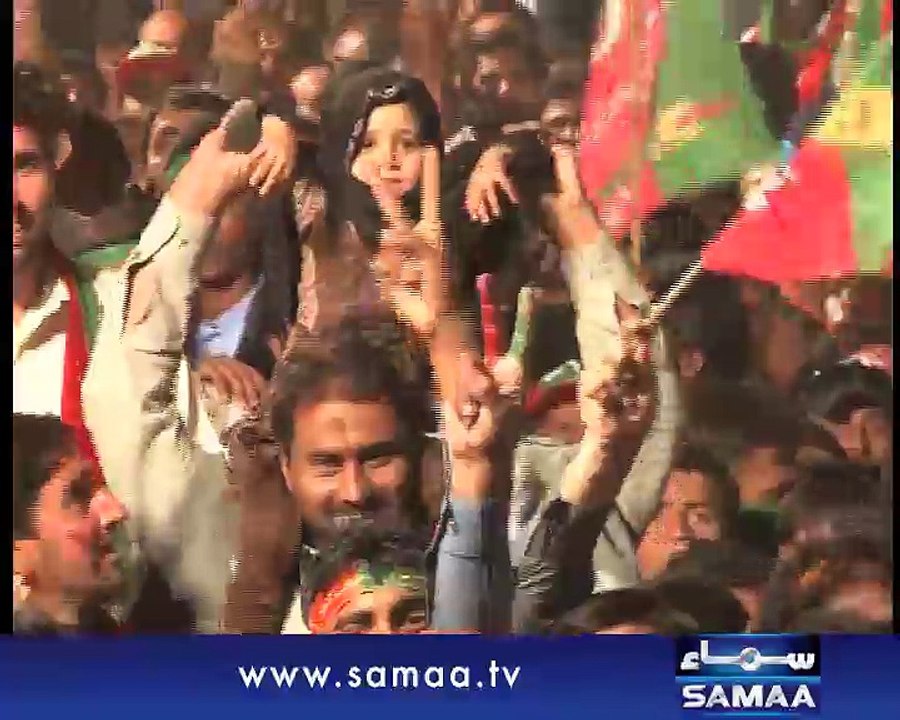 Imran throws fresh gauntlet to Nawaz