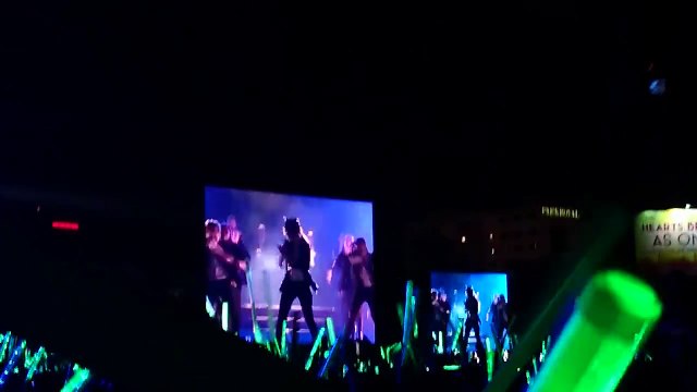 Do It (Remix) - Mỹ Tâm Live Concert Tour HeartBeat [09112014]