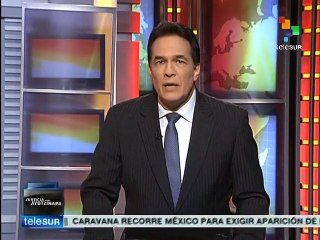 Jóvenes ecuatorianos protestan por caso Ayotzinapa