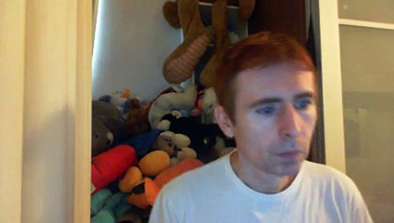 Wiwi égratigne "little dolls" d'Indochine