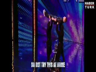 James More'un yaptığı sihir izleyenleri hayrete düşürüyor