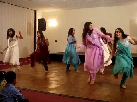 Superb Mehndi Dances performance Pakistani Wedding - Pak video tube