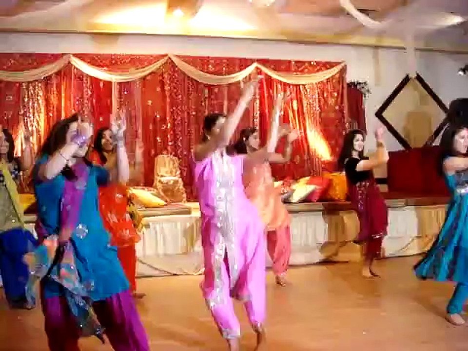 Superb Mehndi Dances Pakistani Wedding - pak video tube