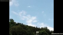 OVNI UFO Nave Nodriza Sobrevolando Los Cerros Con Objetos Voladores No Identificados